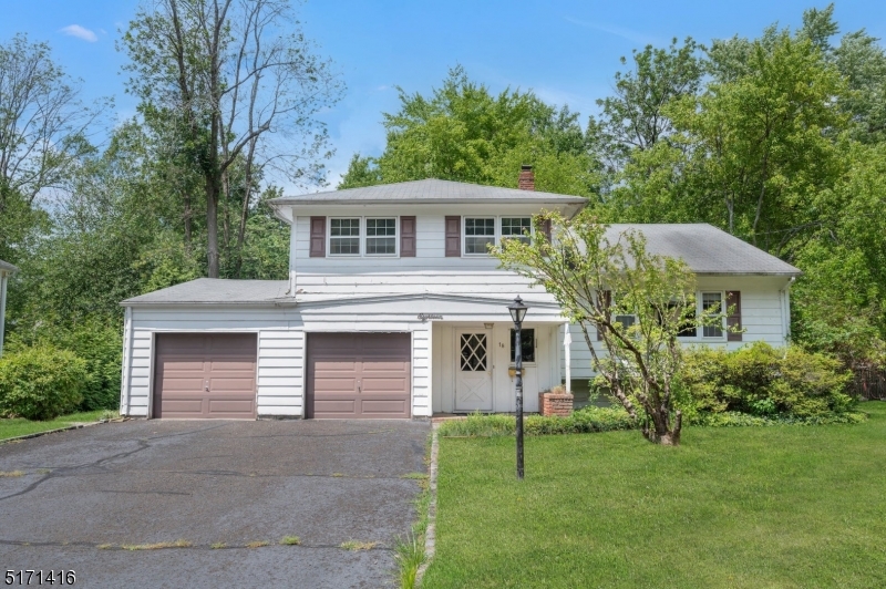 18 Radcliff Drive, New Providence - $ 599,000 18 Radcliff Drive New Providence For Sale