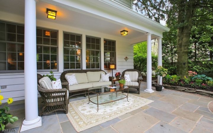 Covered Porch & Patio