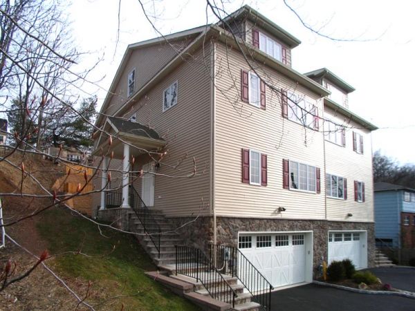 76 Park Terrace North, Caldwell, NJ