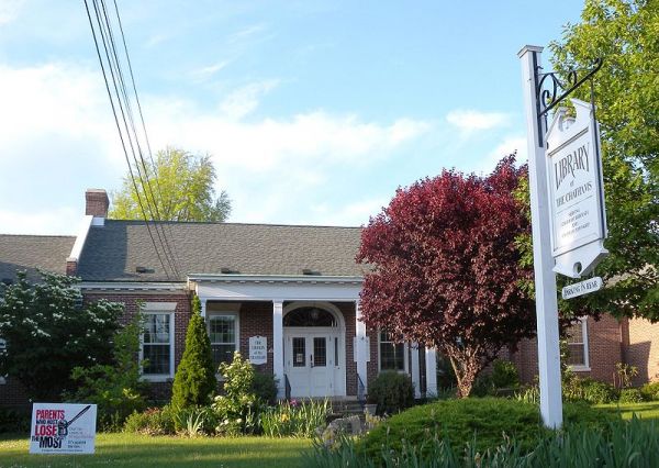 Library of the Chathams